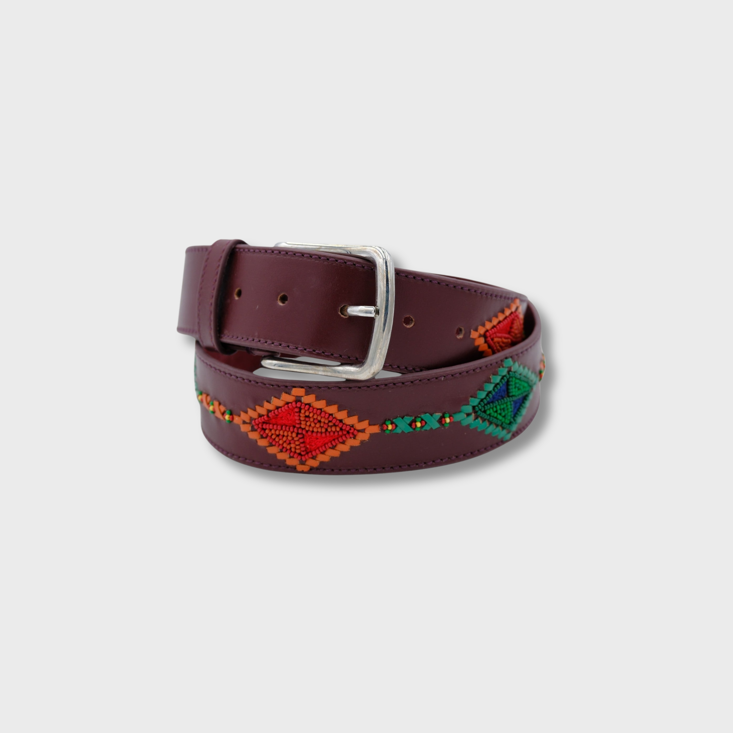 Reds & Blues with Burgundy Cherokee belt in leather and beads with silver buckle — MY BOB