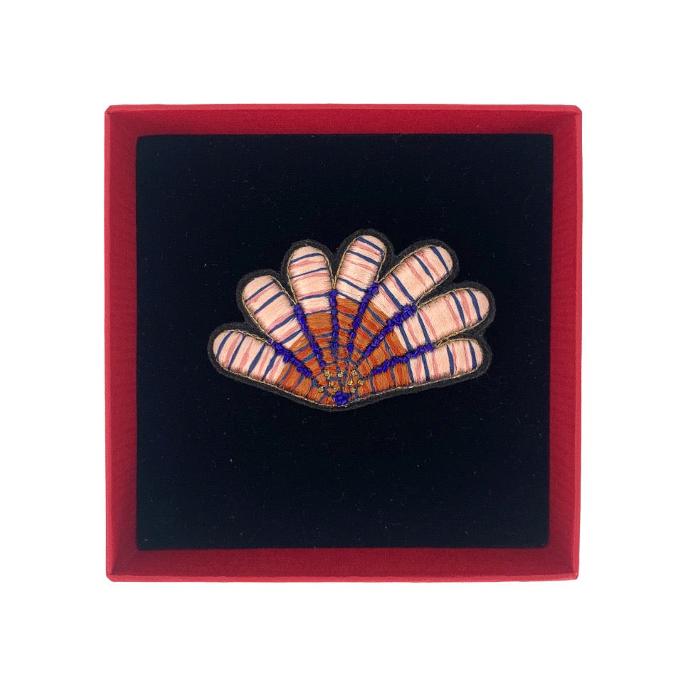 SHELL Brooch