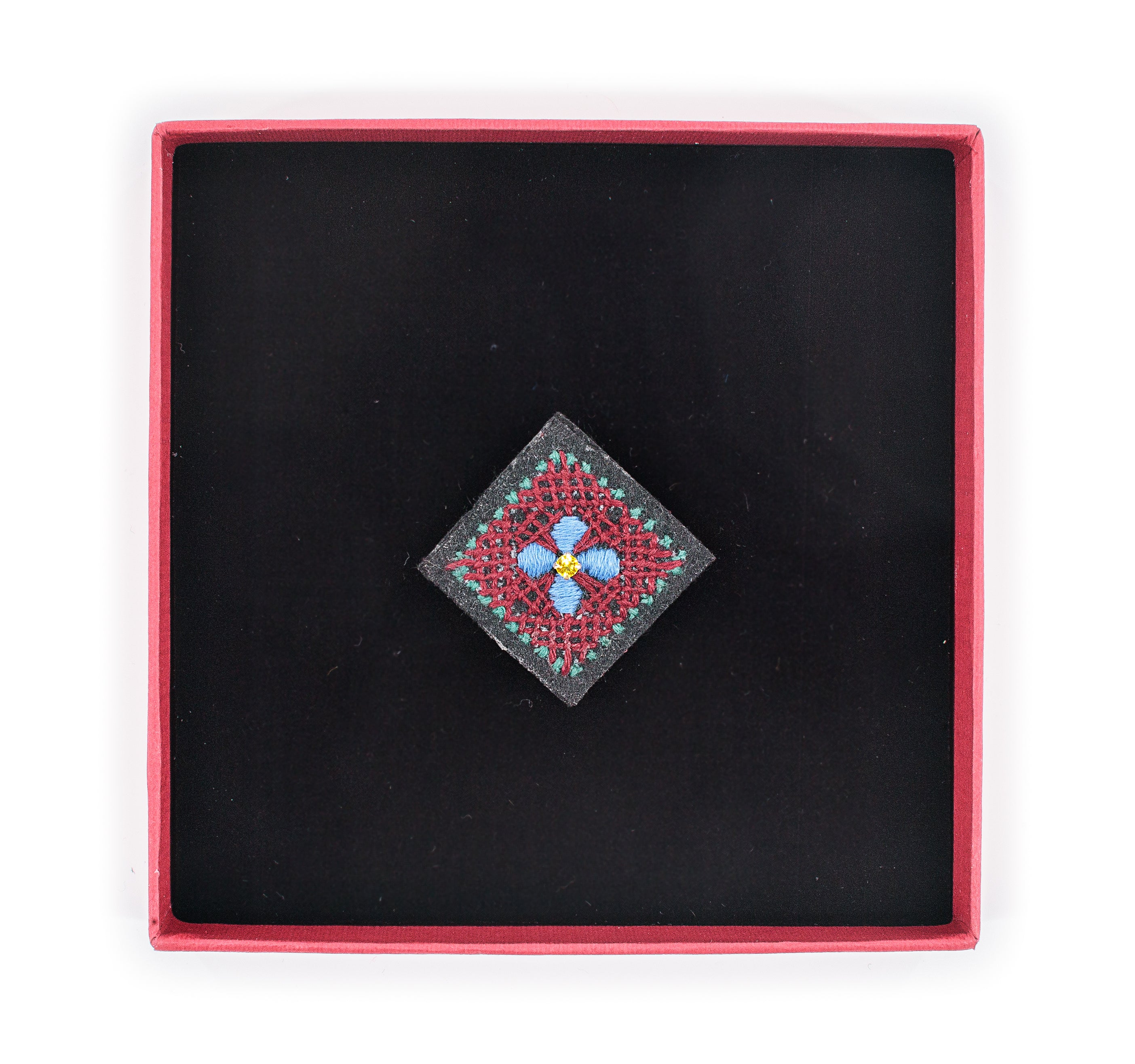 NIGHT FLOWER Brooch - Embroidery Burgundy